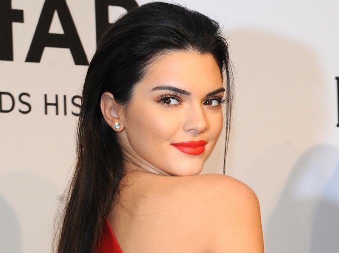 Slicked Back Hairstyle Ideas For Your Next Formal Event