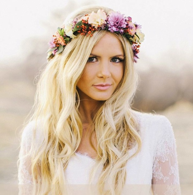 15 Beautiful Wedding Hairstyles With Flowers