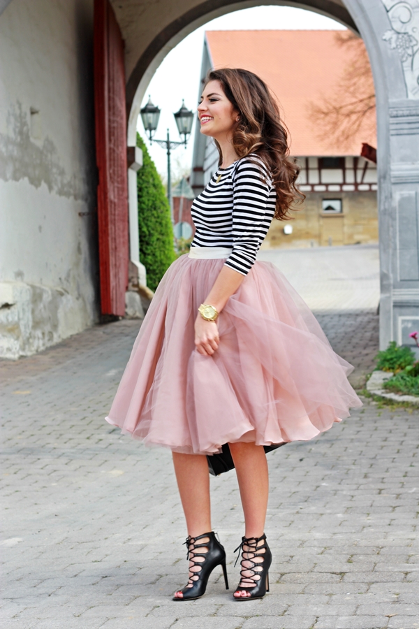 Fancy Outfit Looks With Tulle Skirts