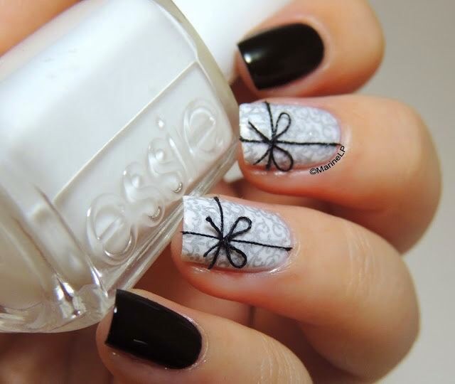 christmas present nails